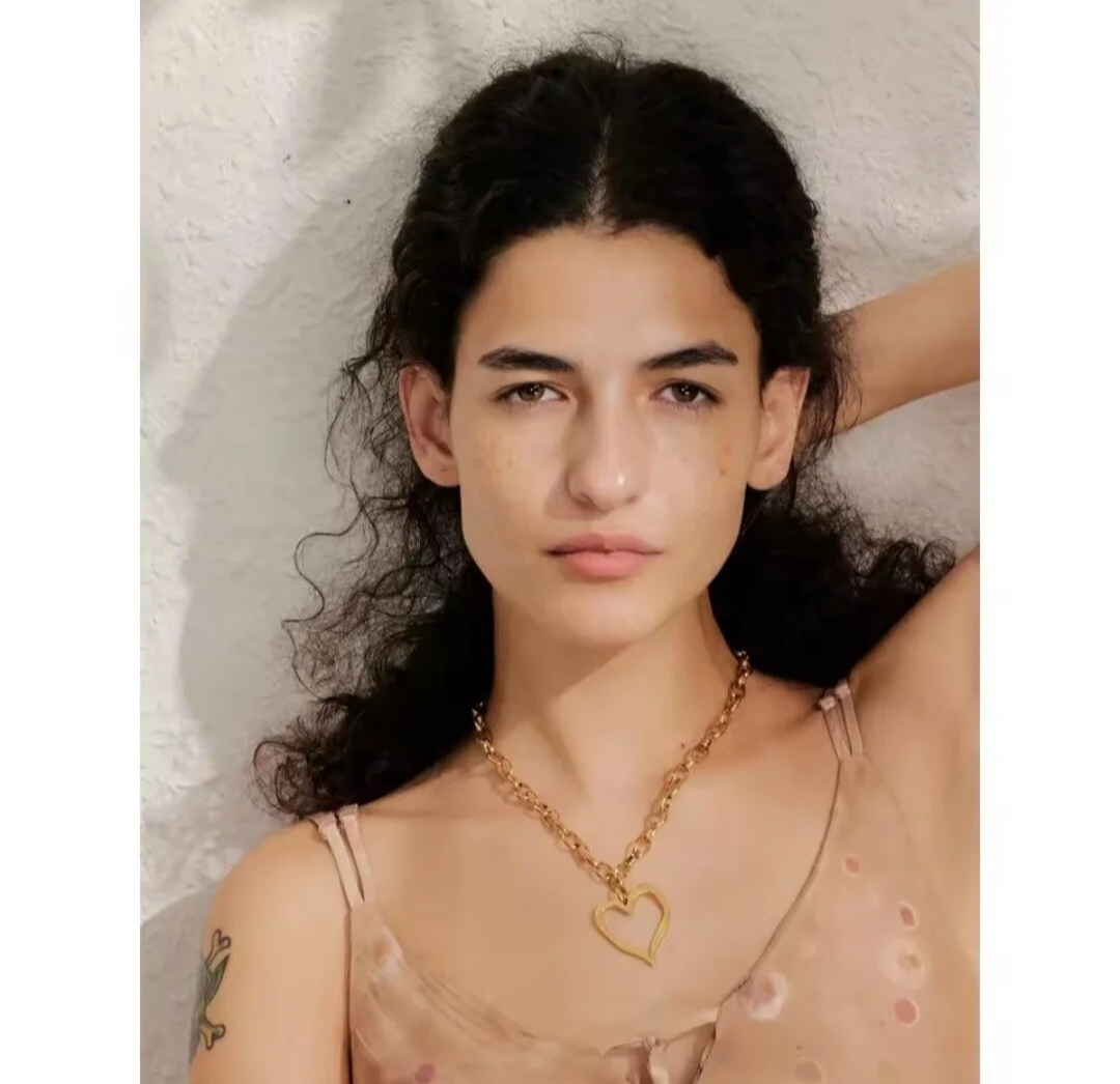 Collar Delicatessen - Dorado