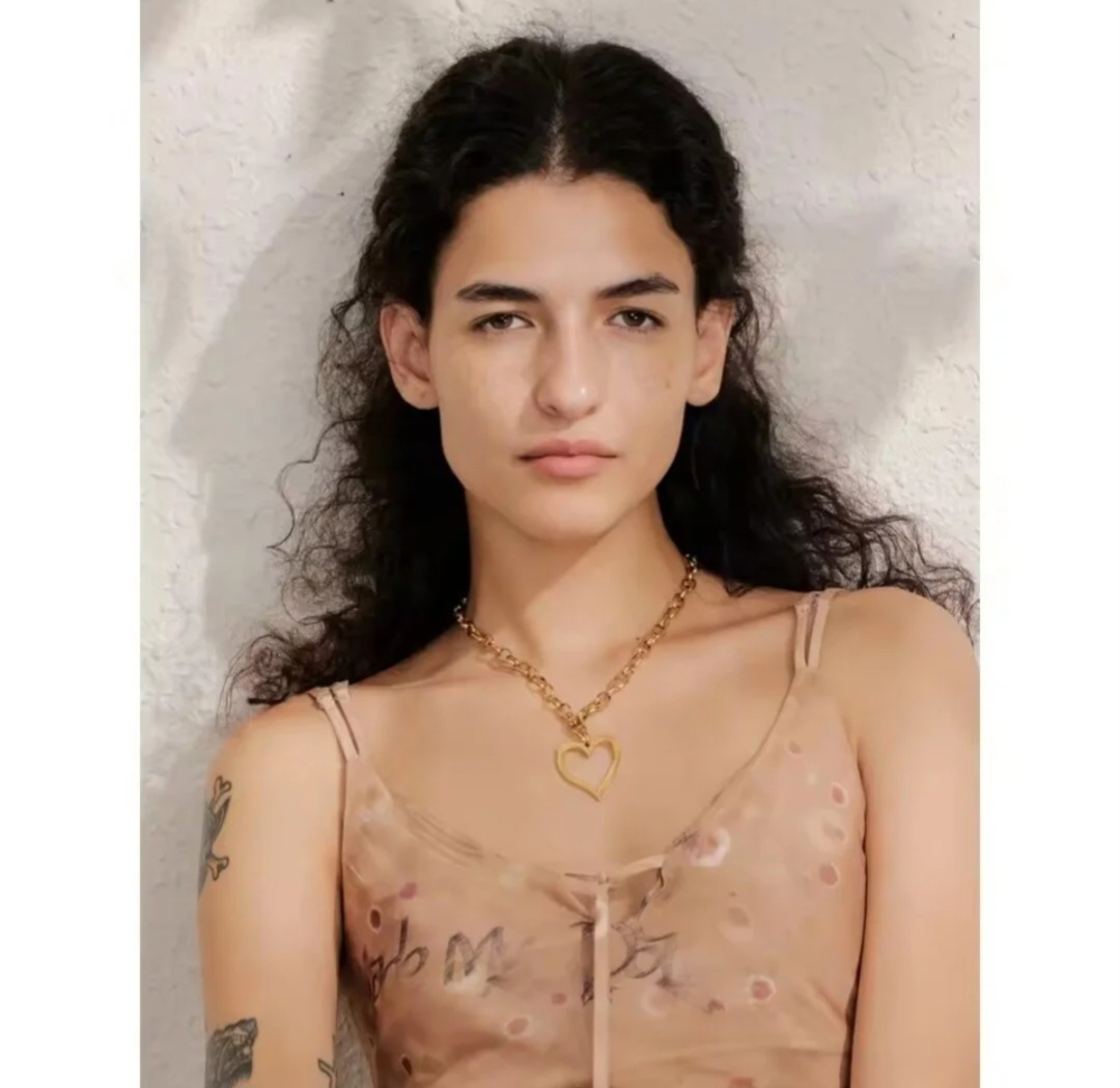 Collar Delicatessen - Dorado